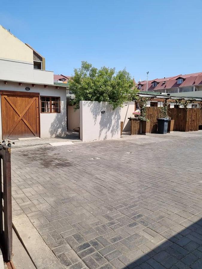Eazy Sleep Accommodation Swakopmund Buitenkant foto