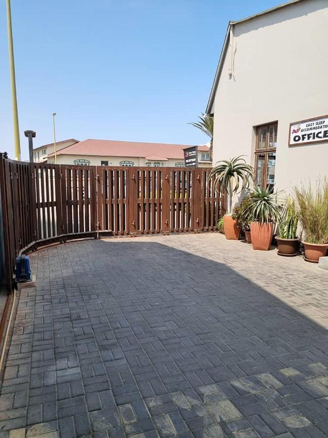 Eazy Sleep Accommodation Swakopmund Buitenkant foto